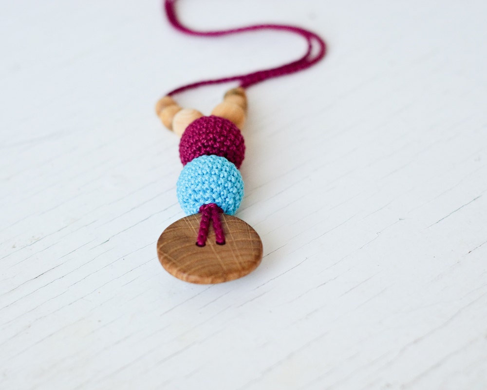 The Best Babywearing Necklace by KangarooCare - cherry & bright blue