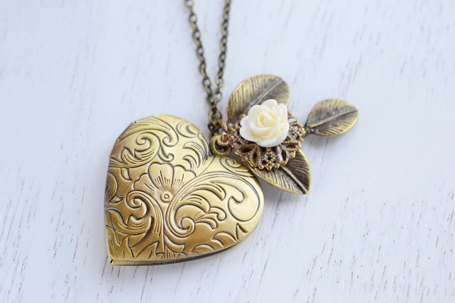 Heart Locket Necklace Leaf Charm Pendant Locket Jewelry,Everyday Jewelry, Love Jewelry Necklace,Rose Locket,Flower Locket Necklace
