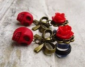 Red or Dead - Choose your size from 4g (5mm) to 1/2" (12mm) plugs for stretched ears