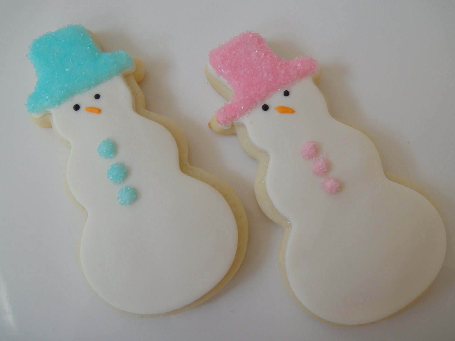 Snowman Cookies - Iced Holiday Sugar Cookies