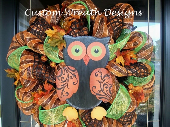 Fall Black Owl Mesh Wreath