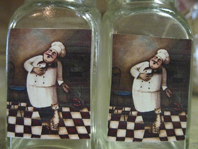 Singing Lil Chef Salt and Pepper Shaker set of 2 as shown