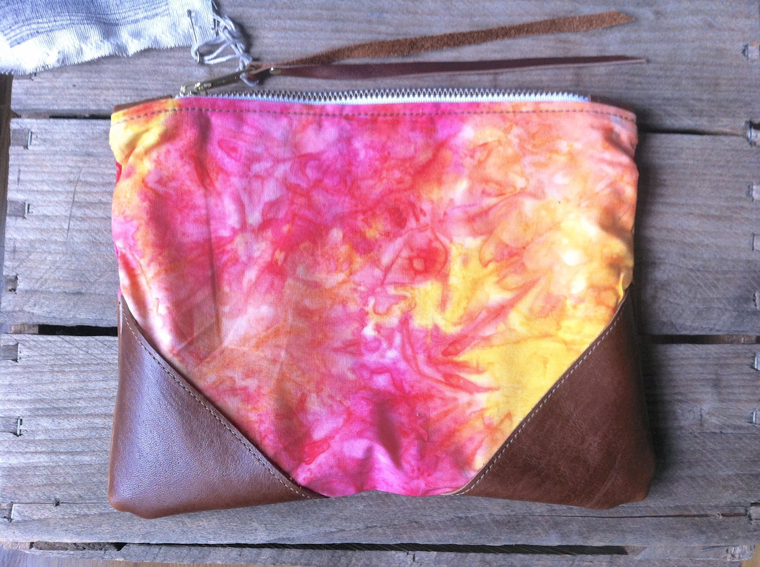 T R A V E L collection Tie dye pouch, leather corners