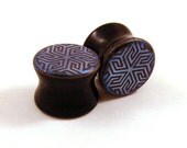 Iridescent Maze of Life Black Glass Plugs - 0g (8mm) 00g (9mm) (10mm) 7/16" (11mm) 1/2" (13mm) 9/16" (14mm) 5/8" (16mm) Opaque Gauges