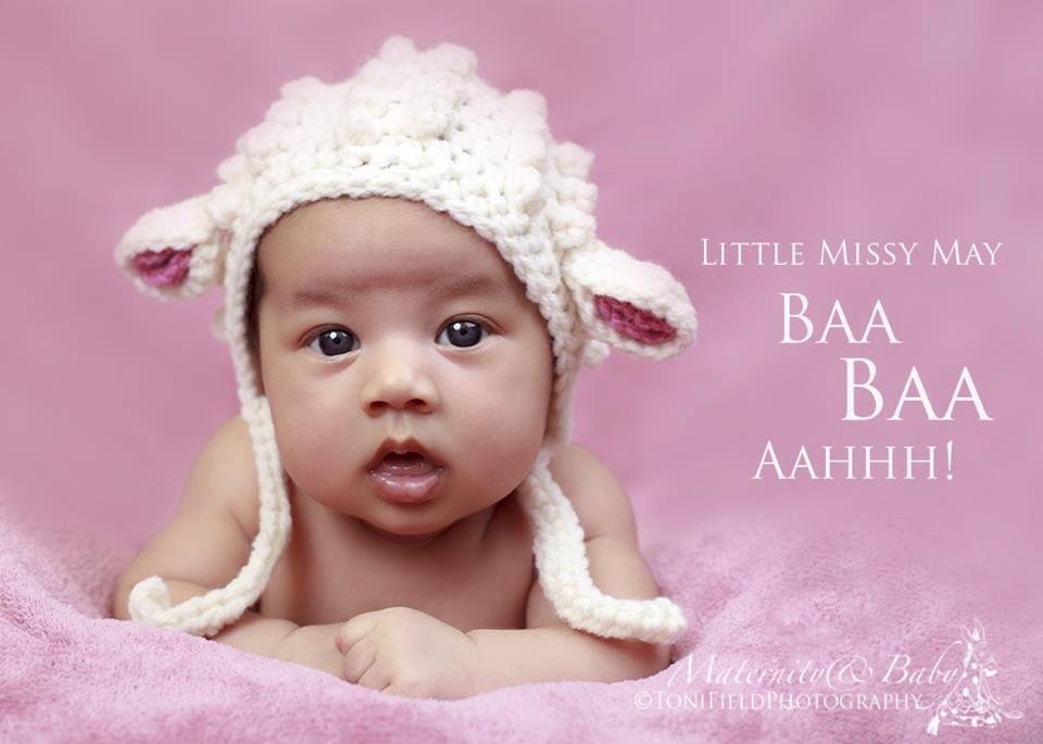 Cream lamb bobbly bonnet. Unisex.  Size newborn. Great photo prop