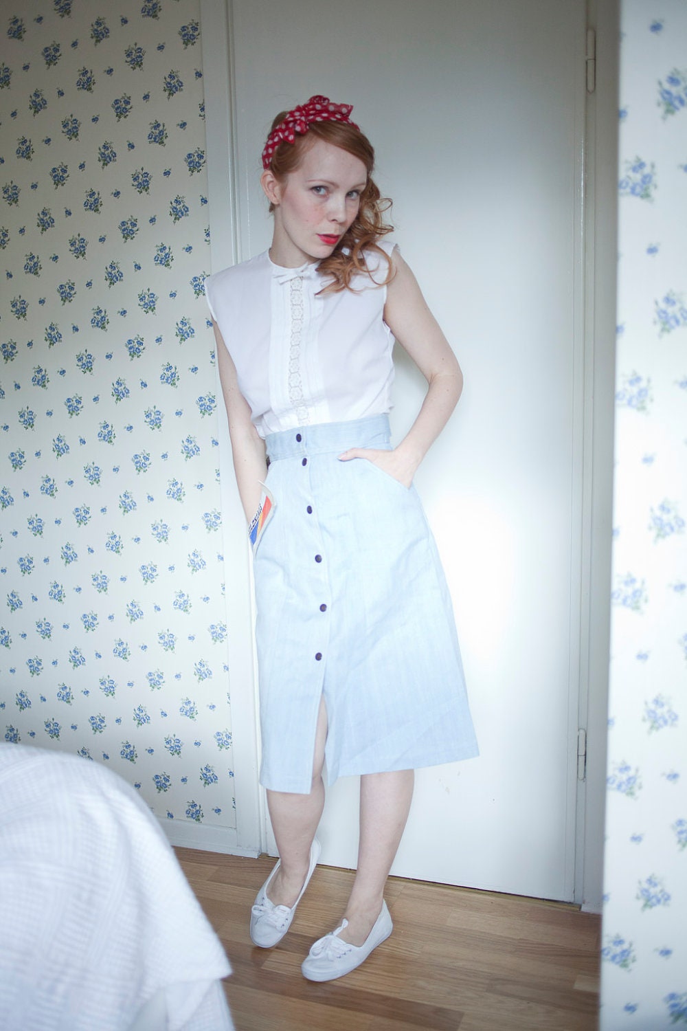 Vintage high waisted denim pin up skirt
