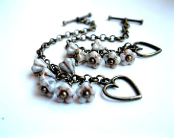 Garlic Jewellery for gauge tunnels. Garland Gauge Chains for 00g Tunnels. Earrings for Stretched Piercings.