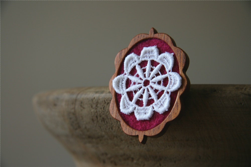 White Vintage Lace Flower on Burgundy Oxblood Felt Wooden Brooch, Lace and Mahogany Series