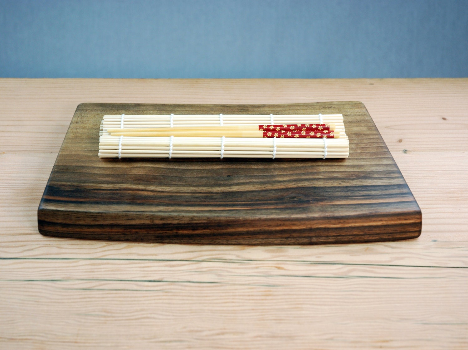 Natural Edge Walnut Cutting Board No.099