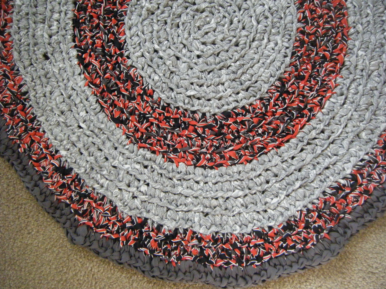 Handmade Rag Rug in Grey, Red and Black - for Etsy