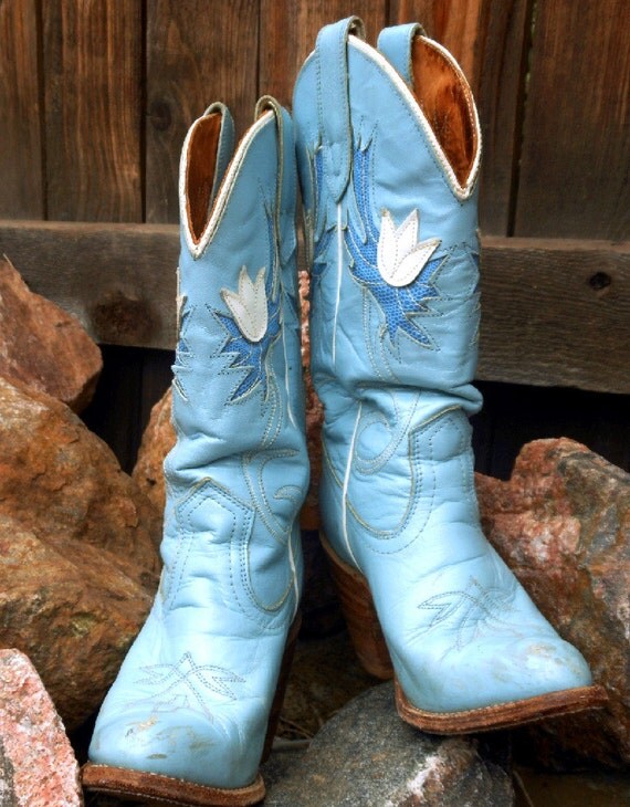 Vintage Cowboy Cowgirl Boots Baby Blue with White by