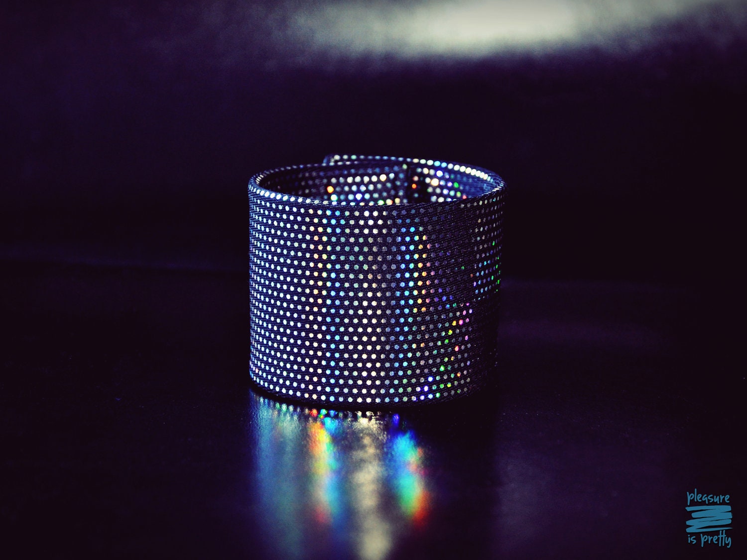 Unique holographic bracelet - pleasureispretty