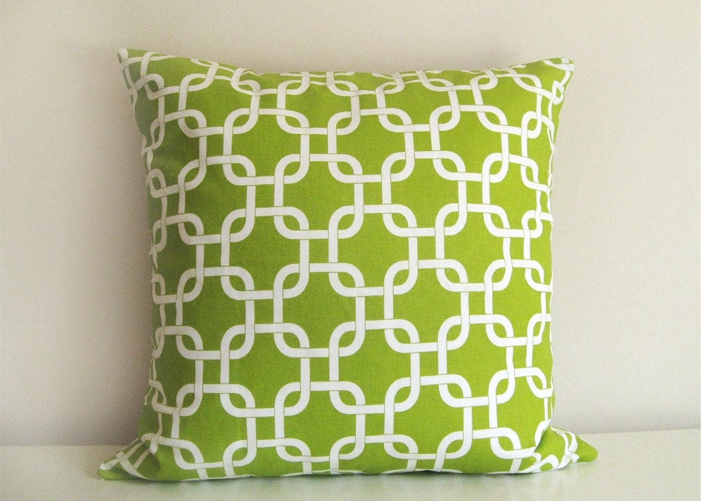 CLEARANCE Green Decorative Pillow Cover. 16 x 16 inch Chain Link. Throw Pillow. Cushion Cover