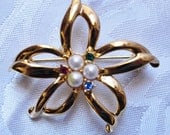 Vintage Star With Pearls and Rhinestones Brooch