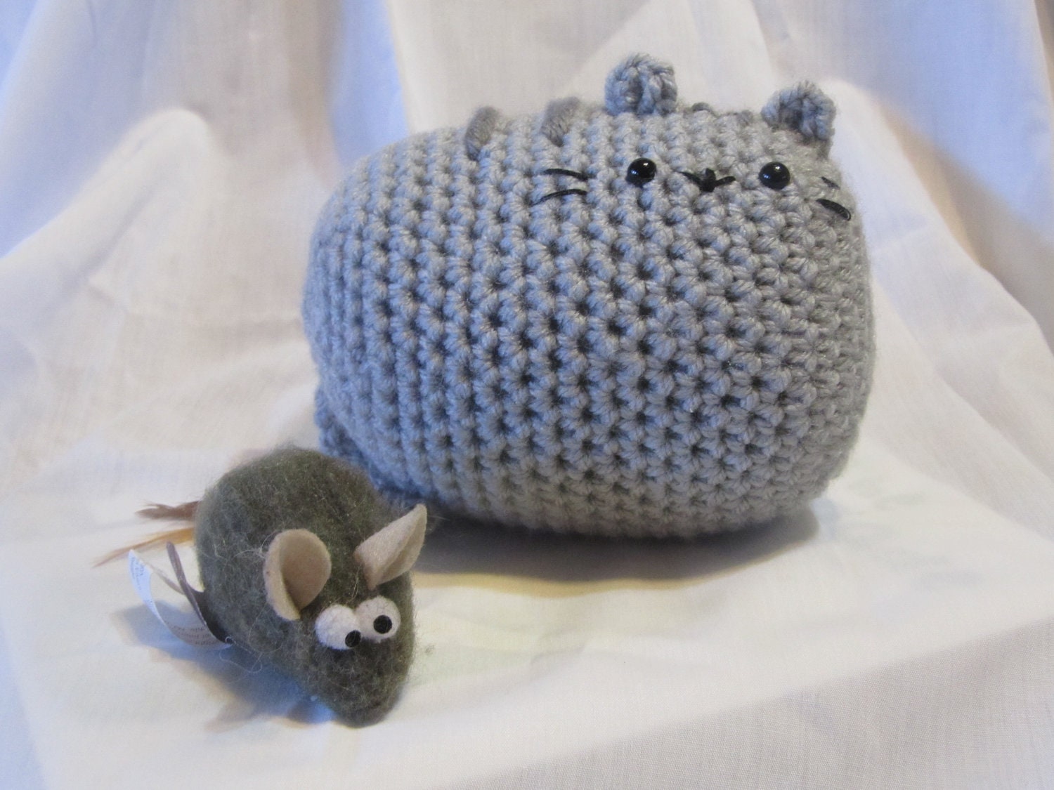 Make Your Own Pusheen - Crochet Pattern