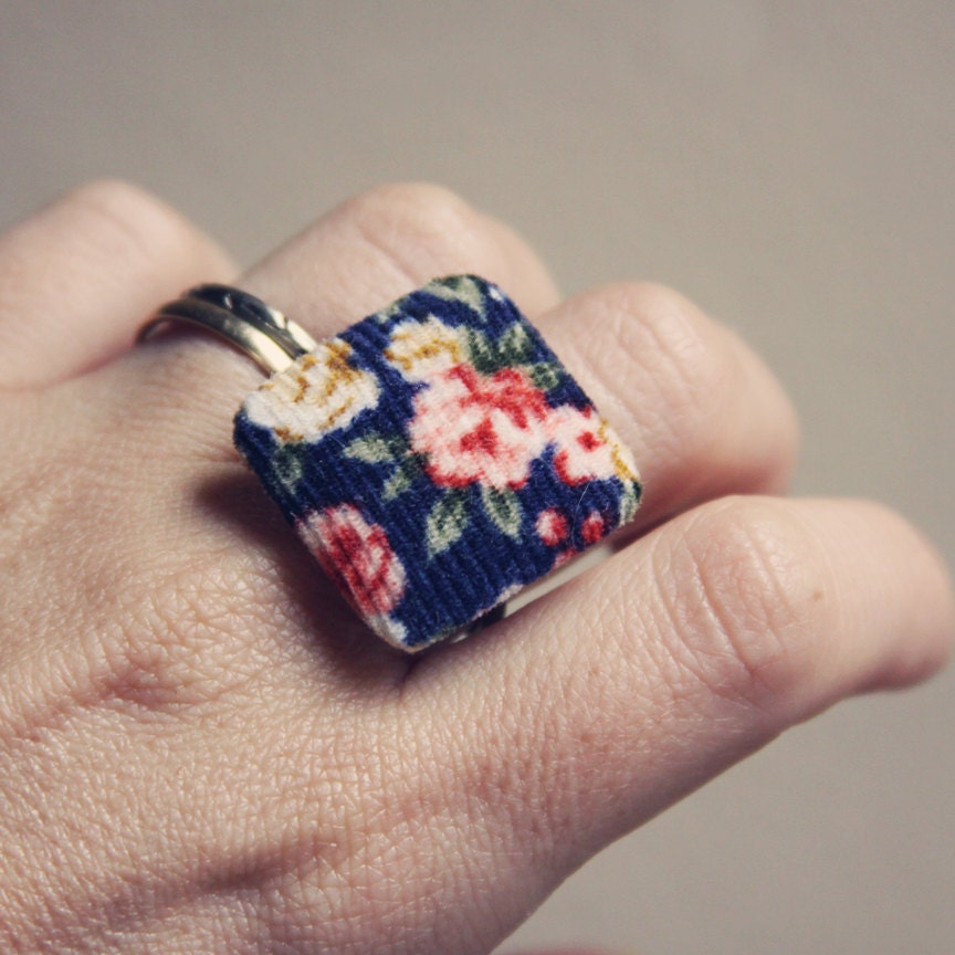 joplin.  a blue floral corduroy ring.