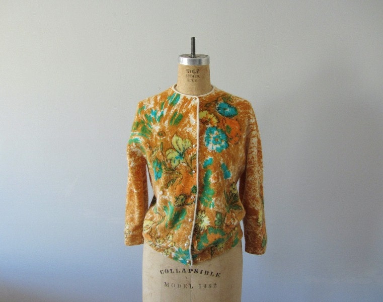 1960s floral print sweater . vintage 60s watercolor cardigan . Darlene