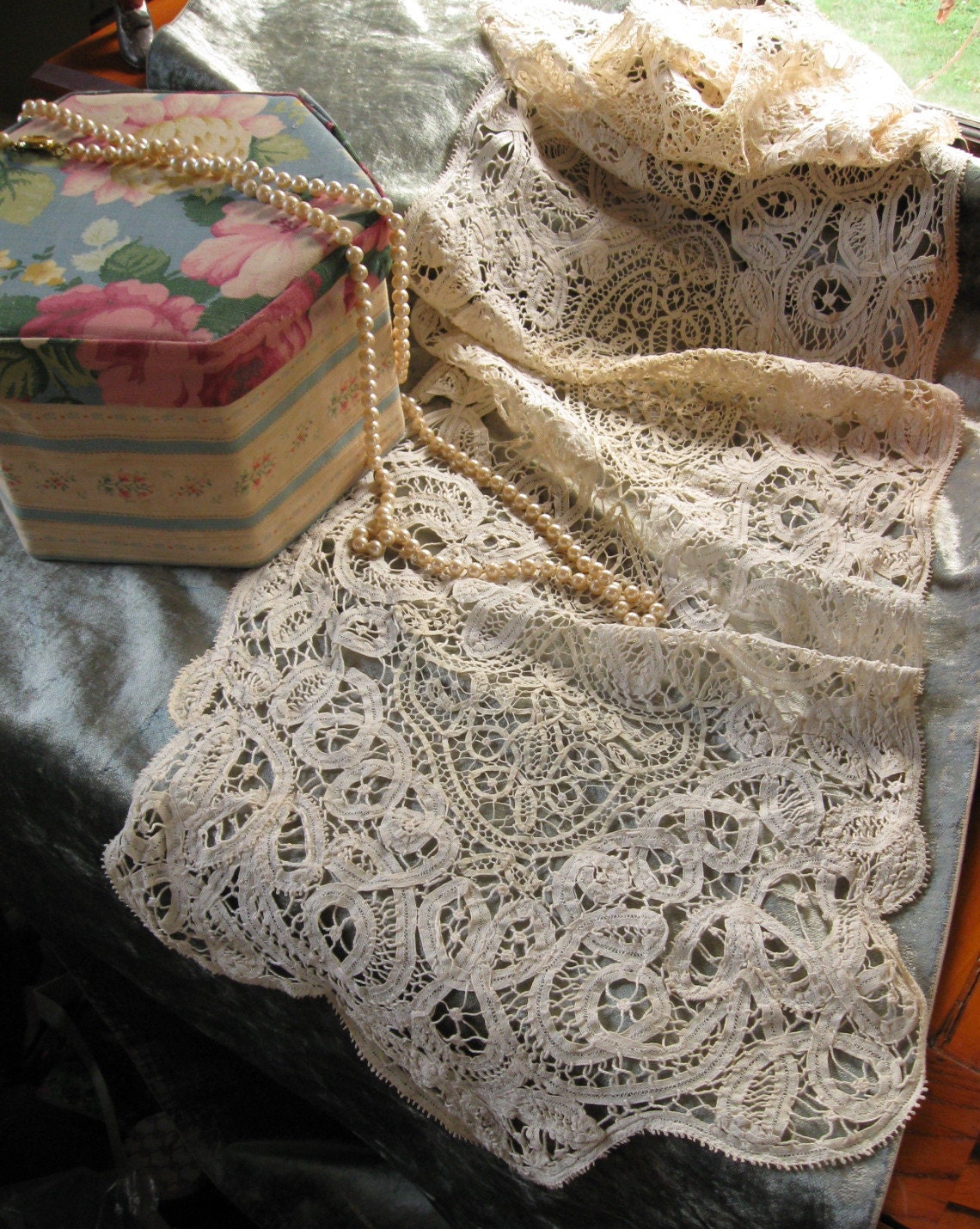 Antique hand made Battenburg Lace runner c.1890 Gorgeous ivory lace 13 x 48"
