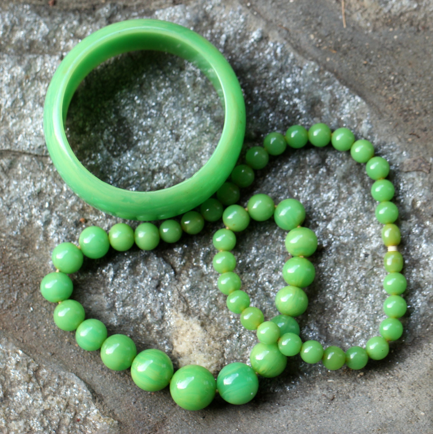 Art Deco  Necklace and Large Bangle Set  Green Bakelite 1930s Jewelry