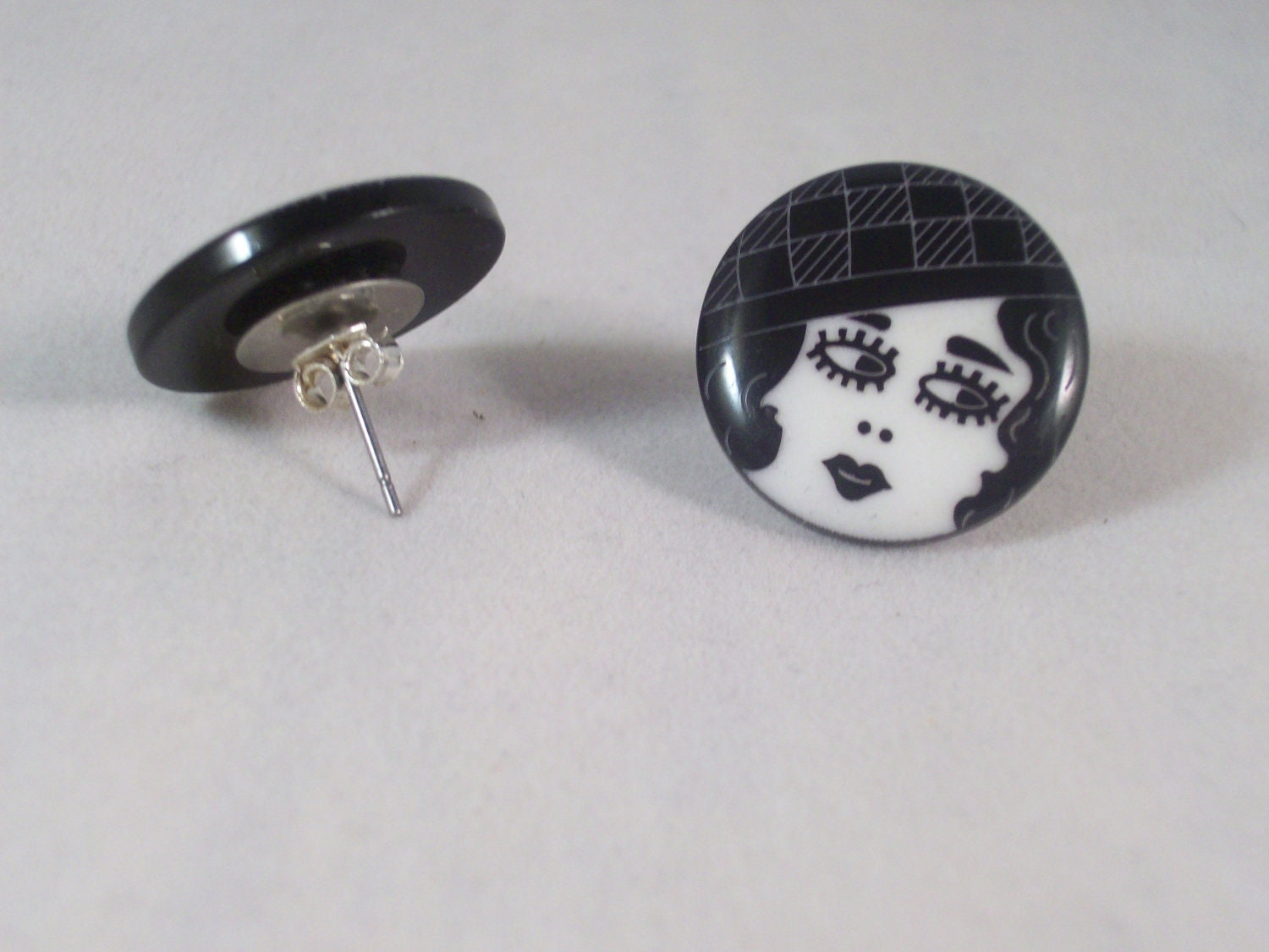 1920's Noir Girl post earrings