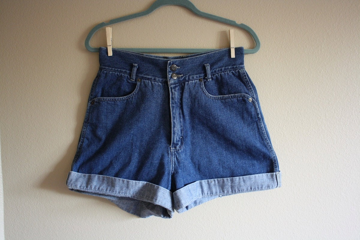 Vintage 1970s High Waisted Double Button Cuffed Denim Short Shorts Sz. S/M/L