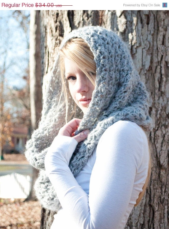 SALE The Chunky Cowl Scarf Shawl Hood - Silver Grey