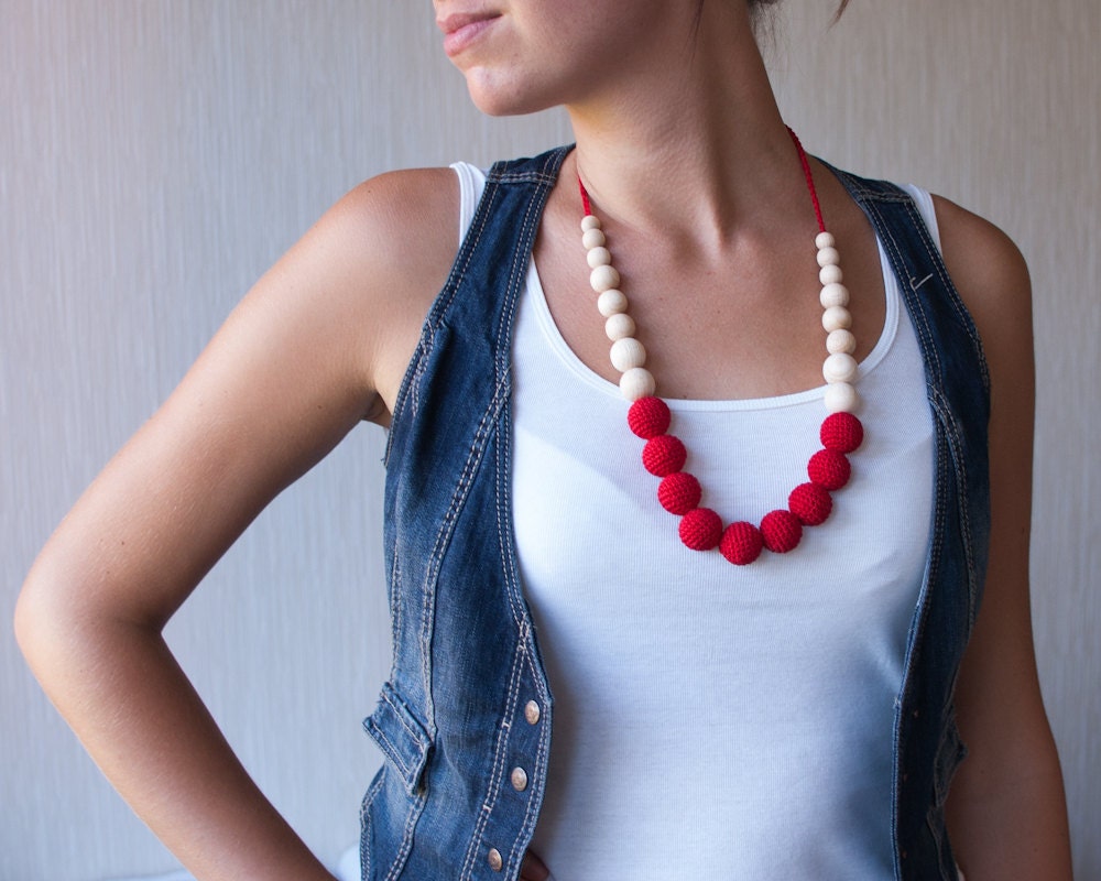 Nursing necklace / Teething necklace - Red - Eco-friendly, Natural