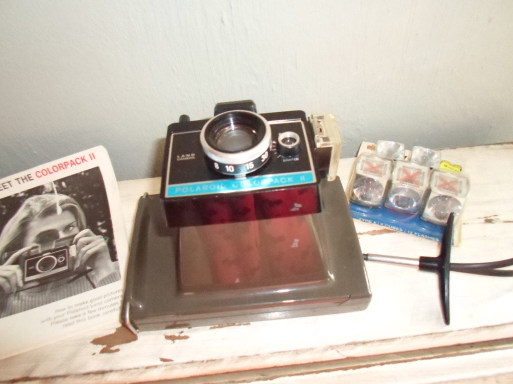 SALE  24.95 Polaroid Colorpack 2 Land Camera VINTAGE 1969 IOB, owner's manual & flash cubes