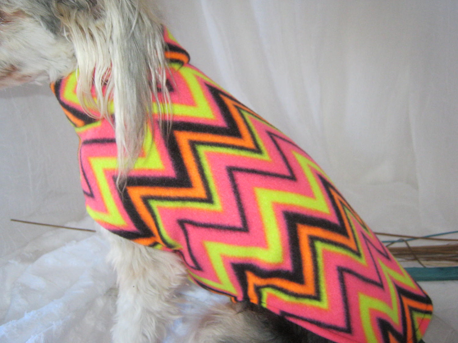 Sweater in Neon Fleece Chevron SZ Sm XLong