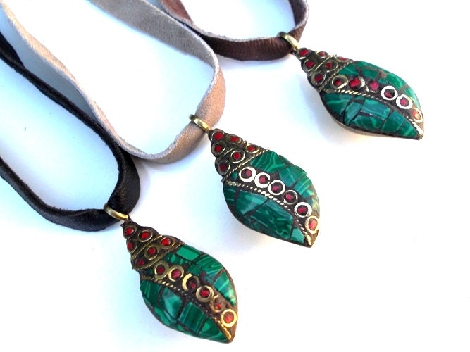 leather necklace pura esencia