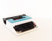 Vintage olivetti manual typewriter Lettera 31T