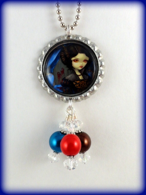 Jasmine Becket-Griffith  " I Vampiri: Bellissimo Letto "  Necklace
