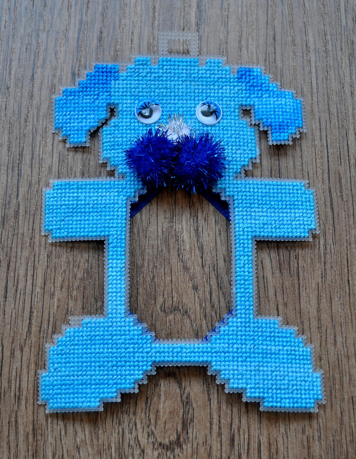 Items similar to Plastic canvas photo frame on Etsy