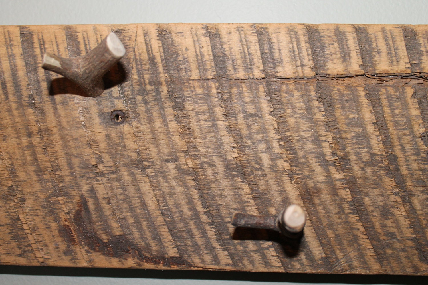 Rustic wall rack  - Barnwood with stick hooks - Organizer