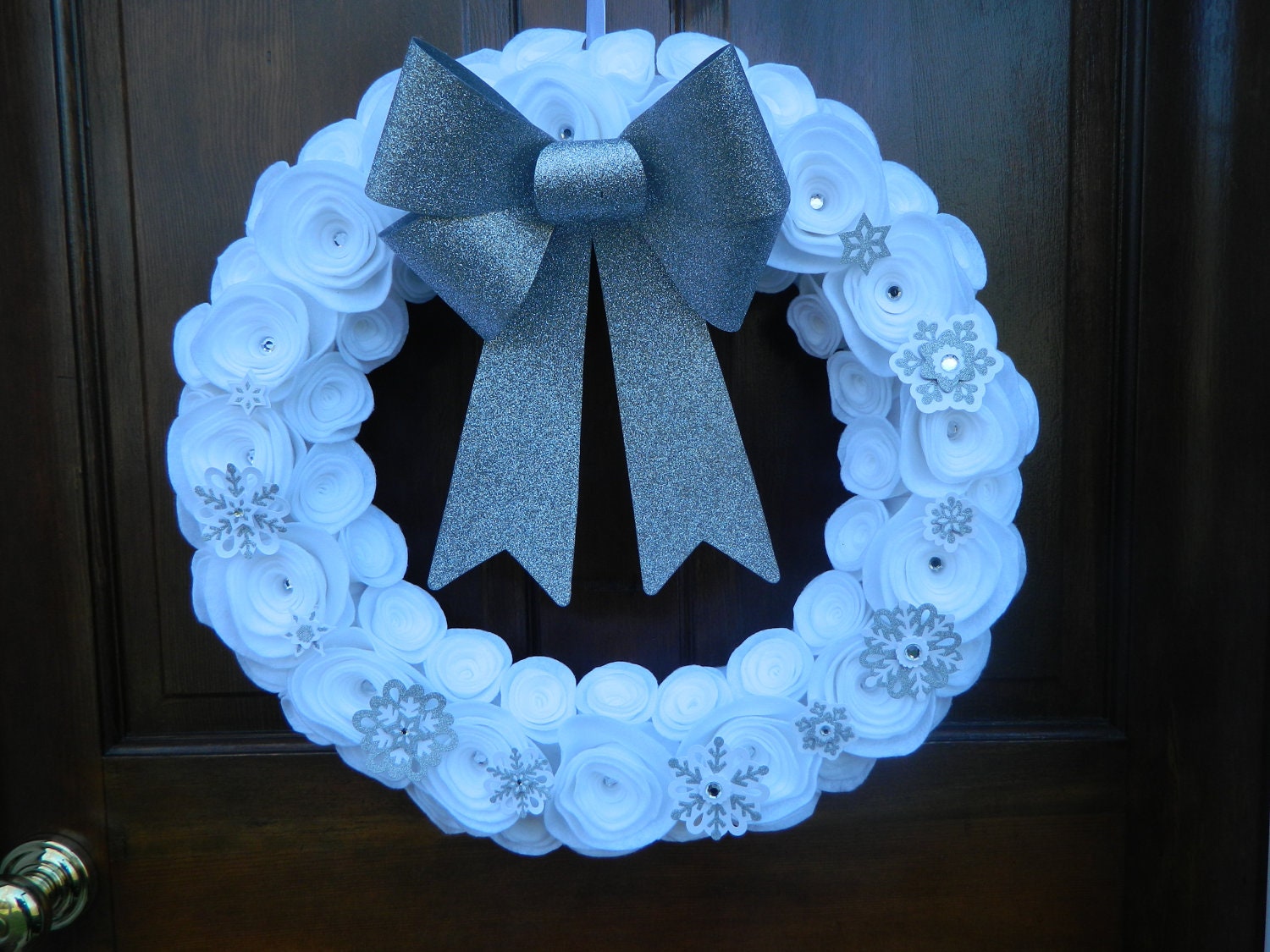 Snowflake Wreath - New Year's Wreath - Silver and White Christmas Wreath with White Felt Flowers, Crystal Accents, and a Silver Glitter Bow