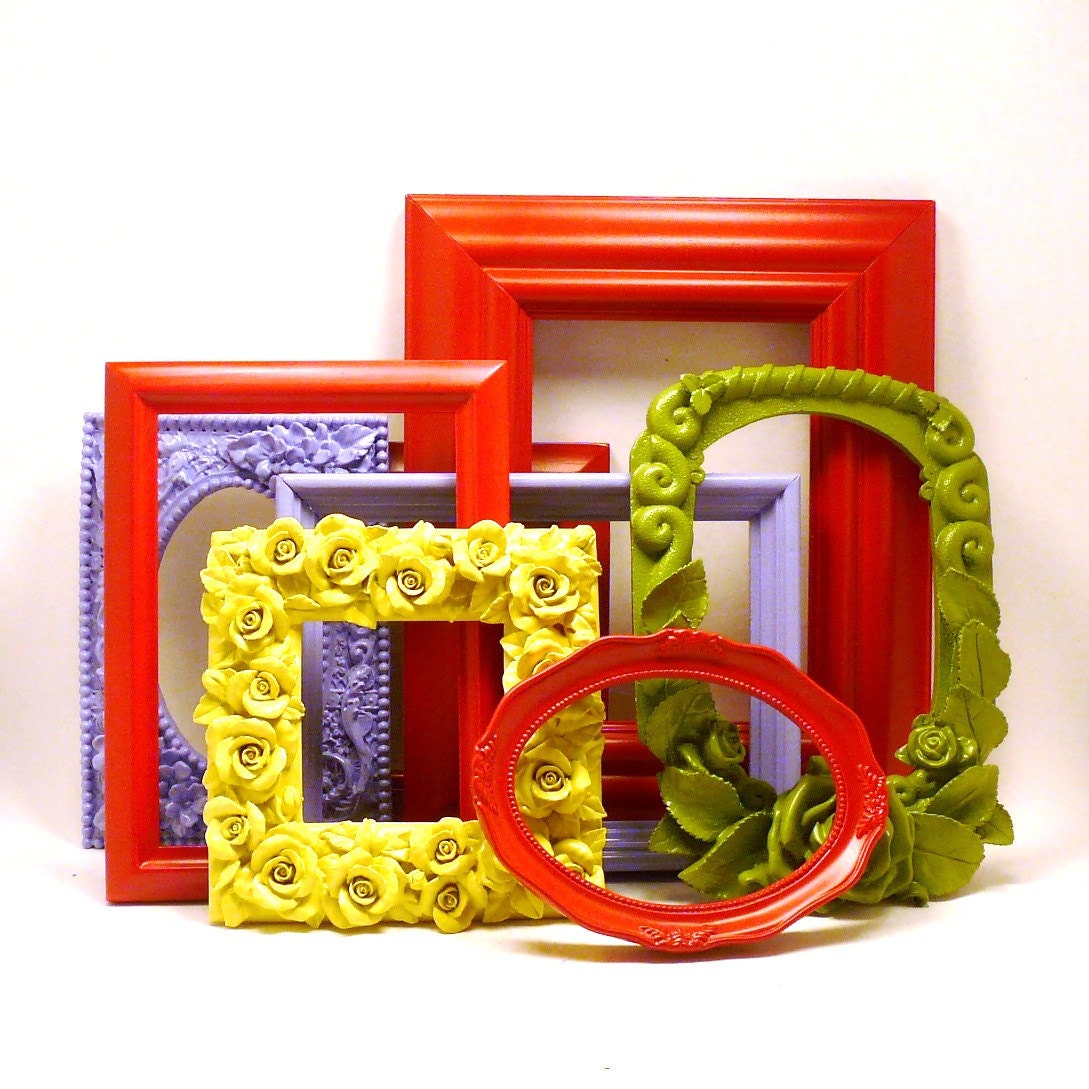 upcycled picture frames, open gallery, frame collection, avocado green, lilac, roses, garden decor, vintage frame set, wall decor