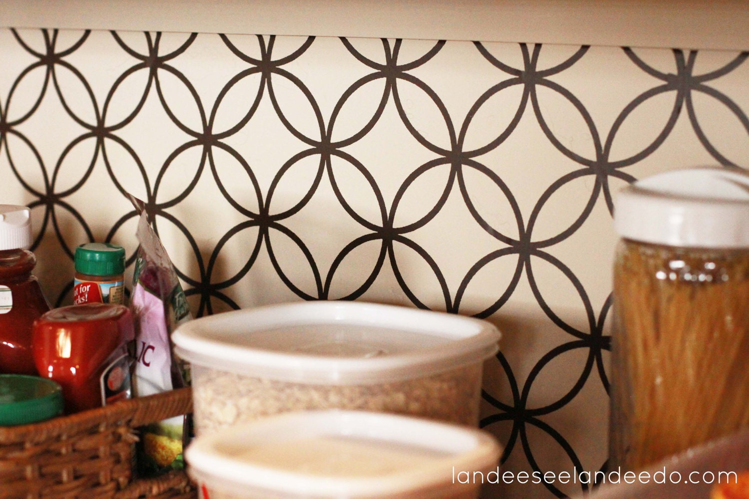 Kitchen backsplash, pantry or bathroom upgrade - vinyl interlocking circle design -