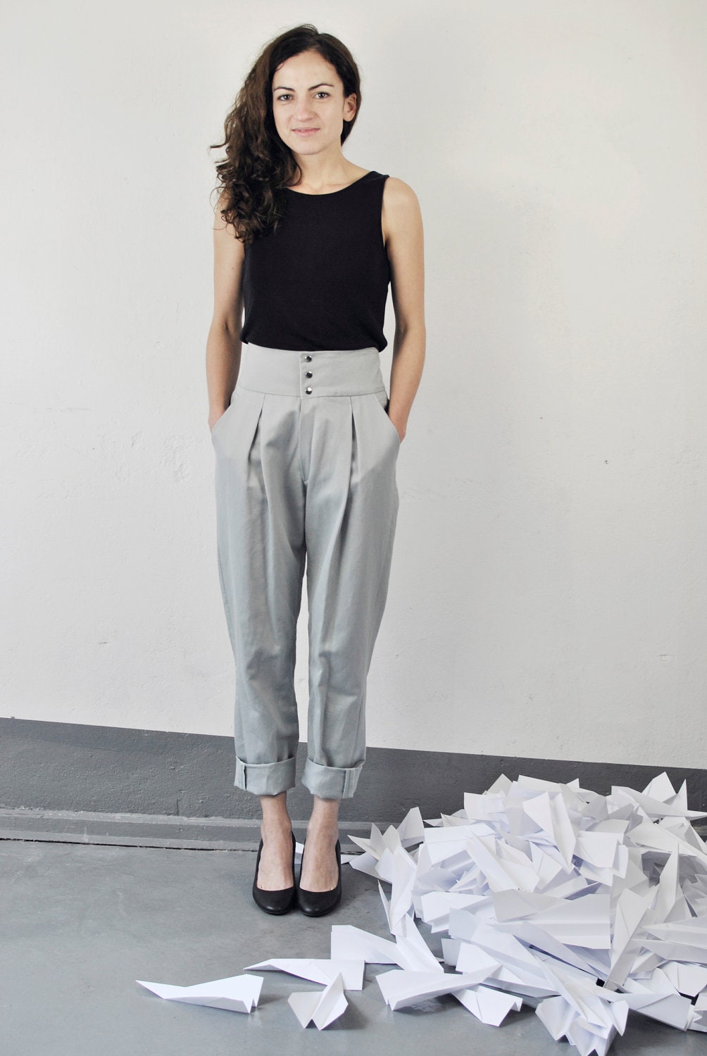 fashion, high waist, chino trouser, fashion, women, pleated-front trouser with high waistband