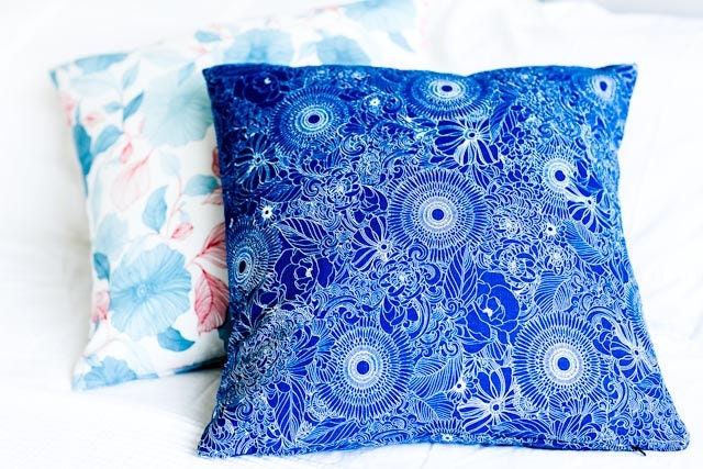 Throw Pillow Cover - Indigo Garden