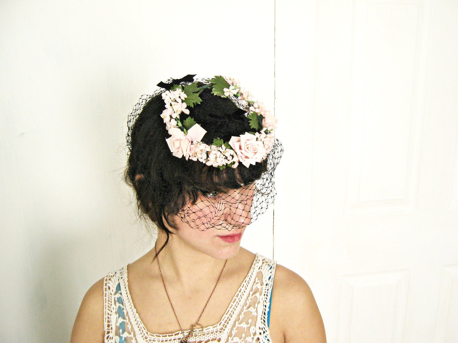 1950s Floral Halo Hat / Pale Pink / Rosebuds / Hat with Veil / For Her / Wedding