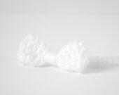 CROCHET BOW in winter white, headband / bow tie