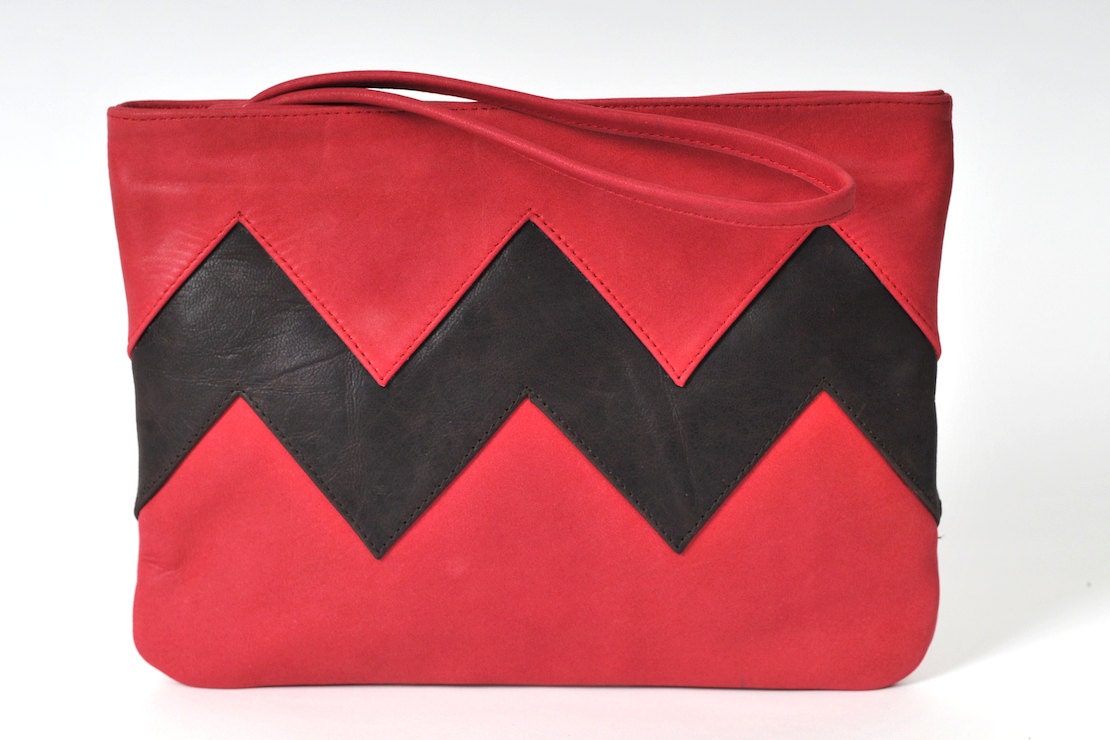 Zig-Zag. Wristlet clutch. Leather clutch / Color blocking clutch. Oversized leather clutch.