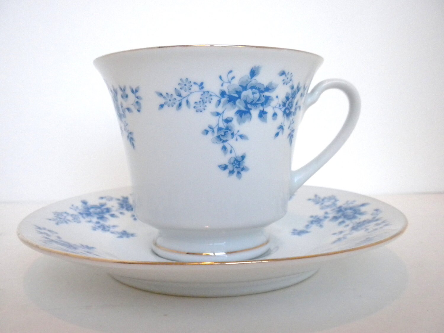 Vintage Blue and White Tea Cup and Saucer China by oldandnew8