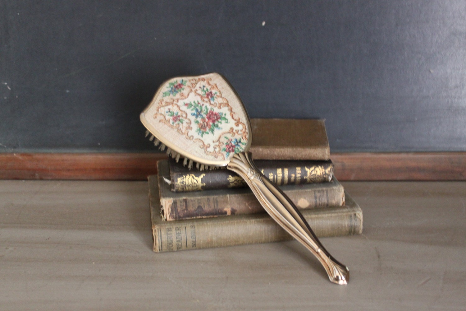 Vintage Floral Gold Hair Brush