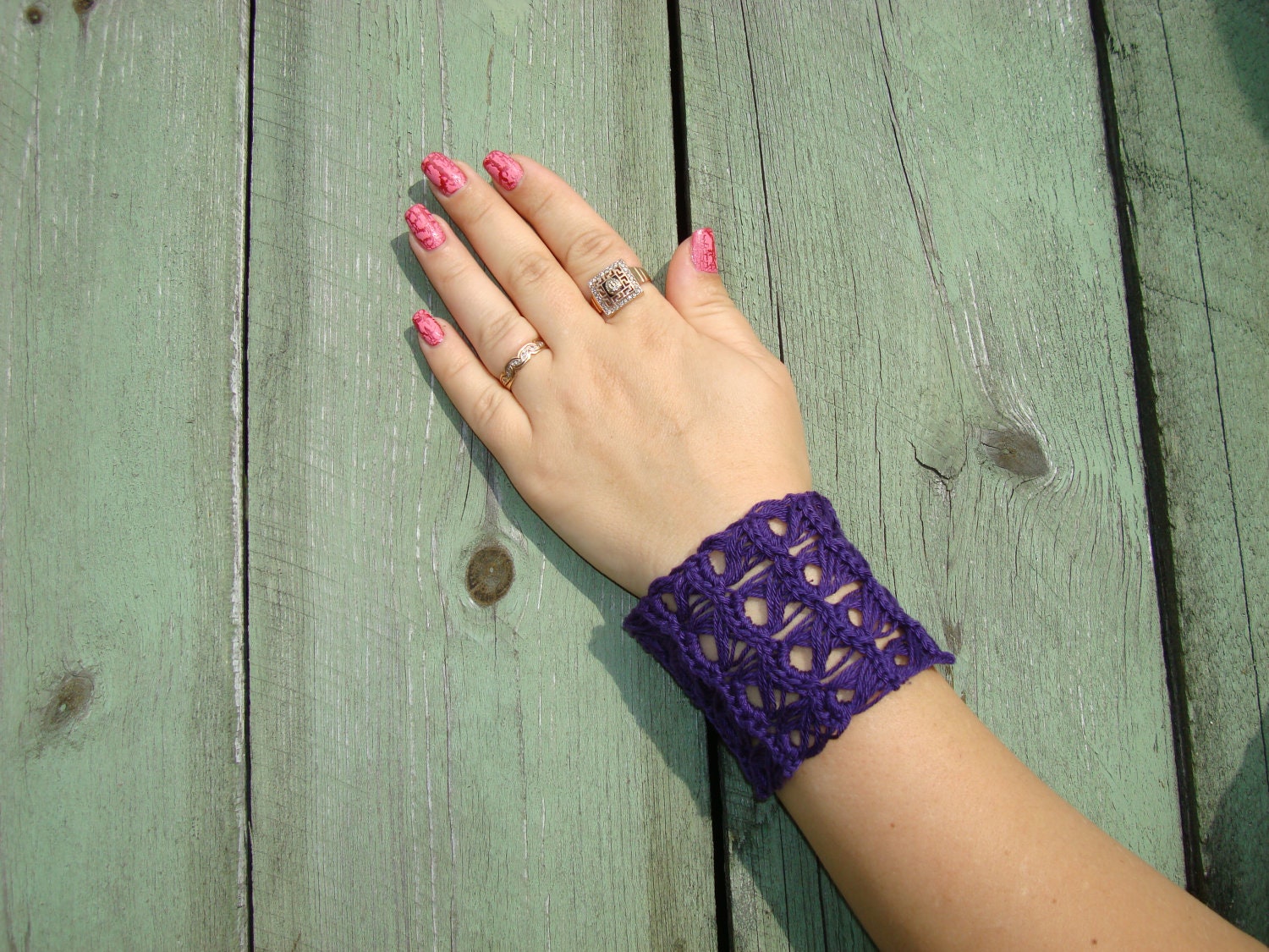 Crochet CUFF BRACELET // Lace Wrist Cuff  Handmade Jewelry with buttons Lilac