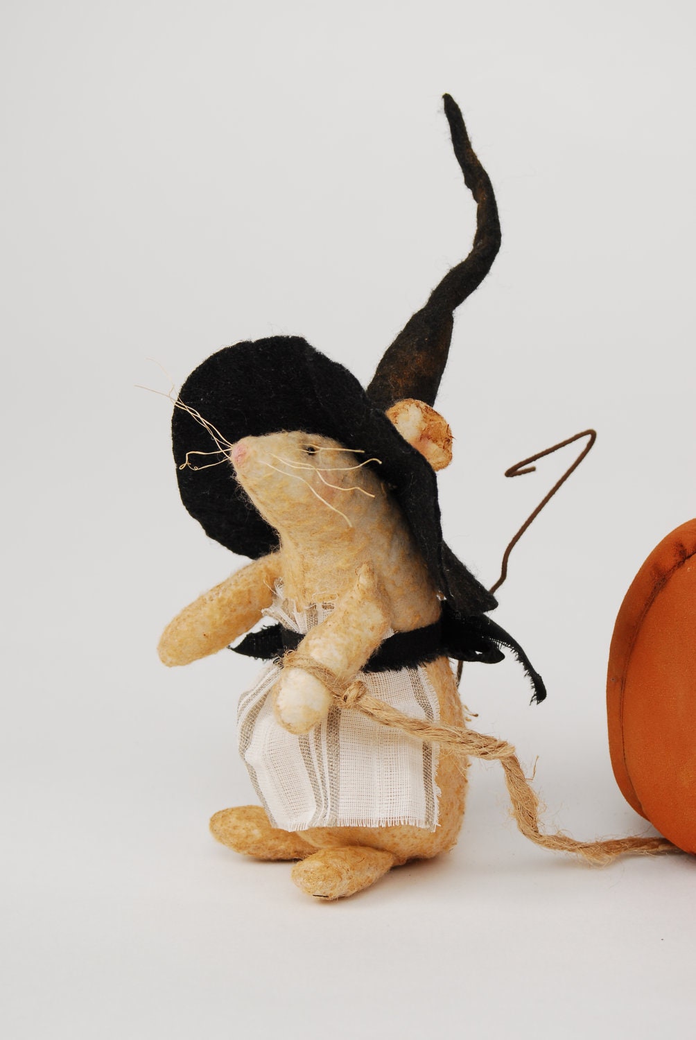 Folk Primitive Witchy Mouse and her Pumpkin Train