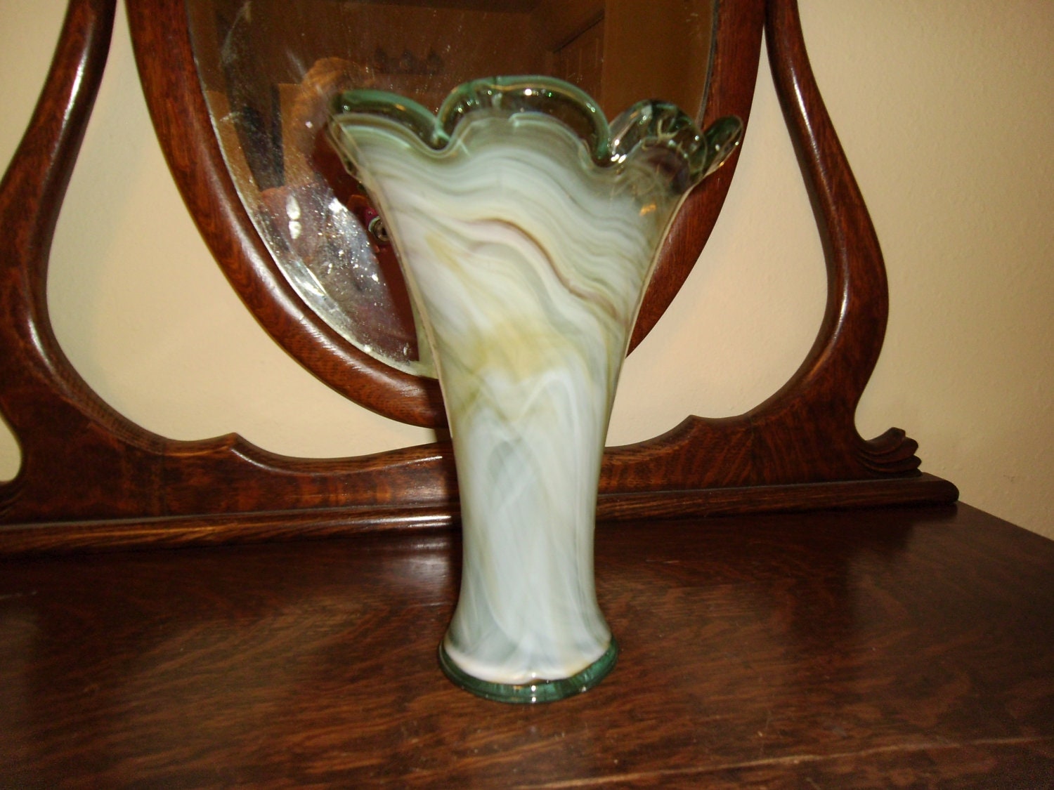 Hand blown Arkansas/Hoosier art glass tall swirl vase