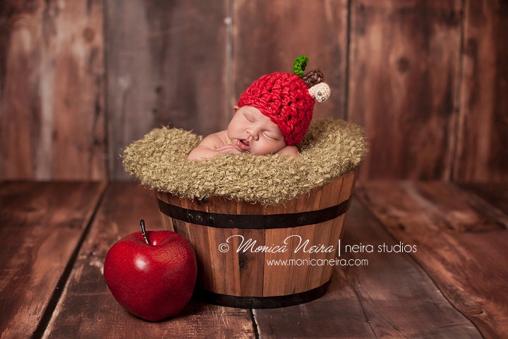baby apple hat-handspun apple hat-crochet hat-newborn photography-photo prop