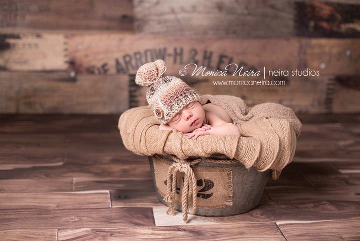 baby boy hat-Crochet sack hat-merino hat-newborn photography-baby photo prop