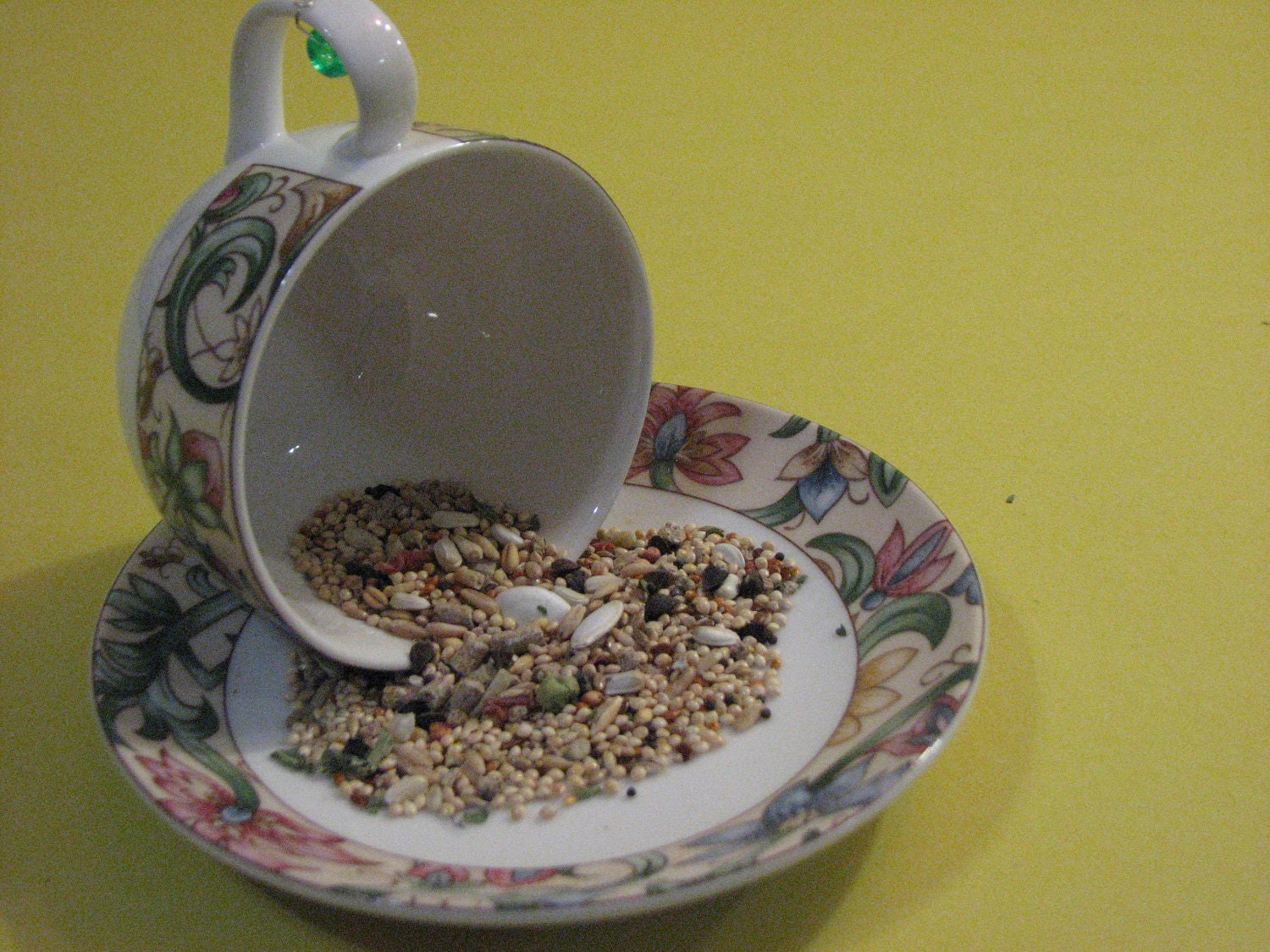 Teacup Bird feeder in Maroon, Green and Tan
